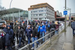 die Fans auf dem Weg ins Stadion